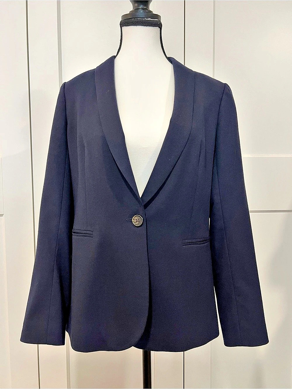 J.Crew Wool Navy Blazer in Navy Blue Size 4 Like New